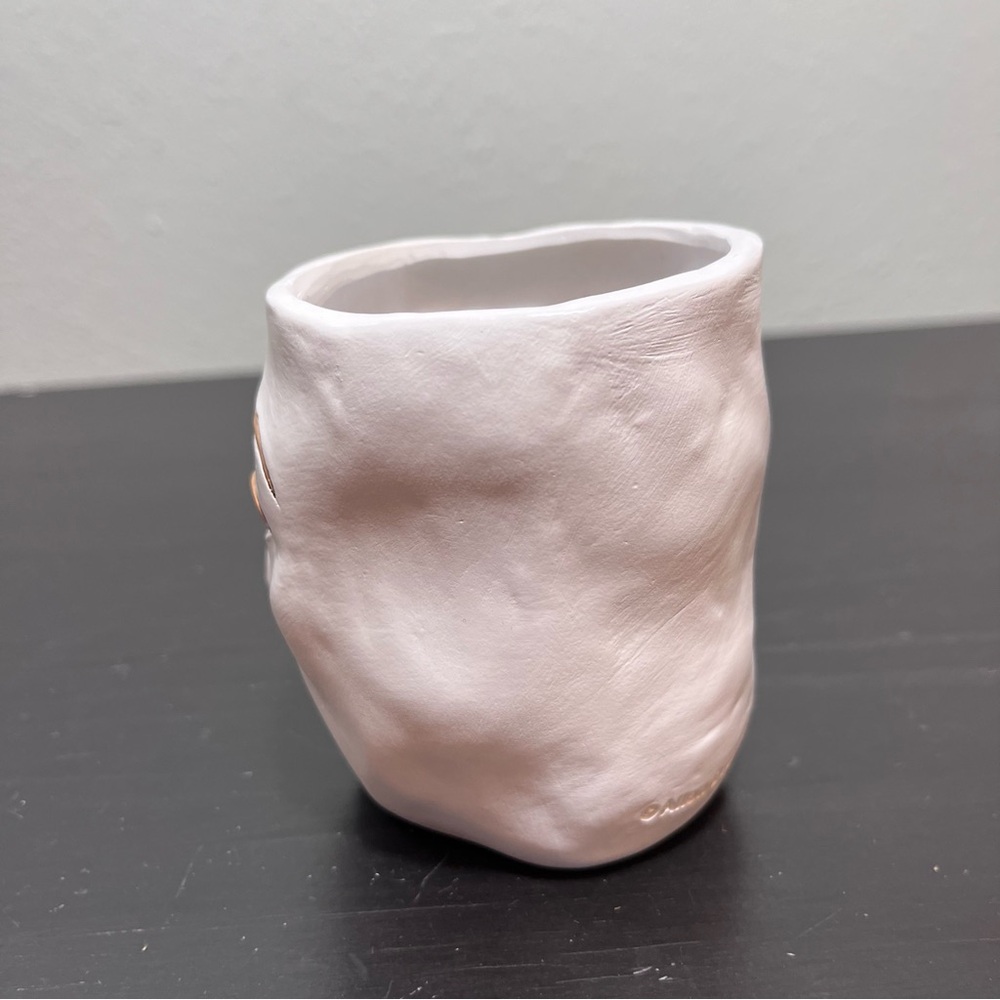 Artistic Baby Modern Face Planter in White and Brown by Michelle Allen - Picture 3 of 13